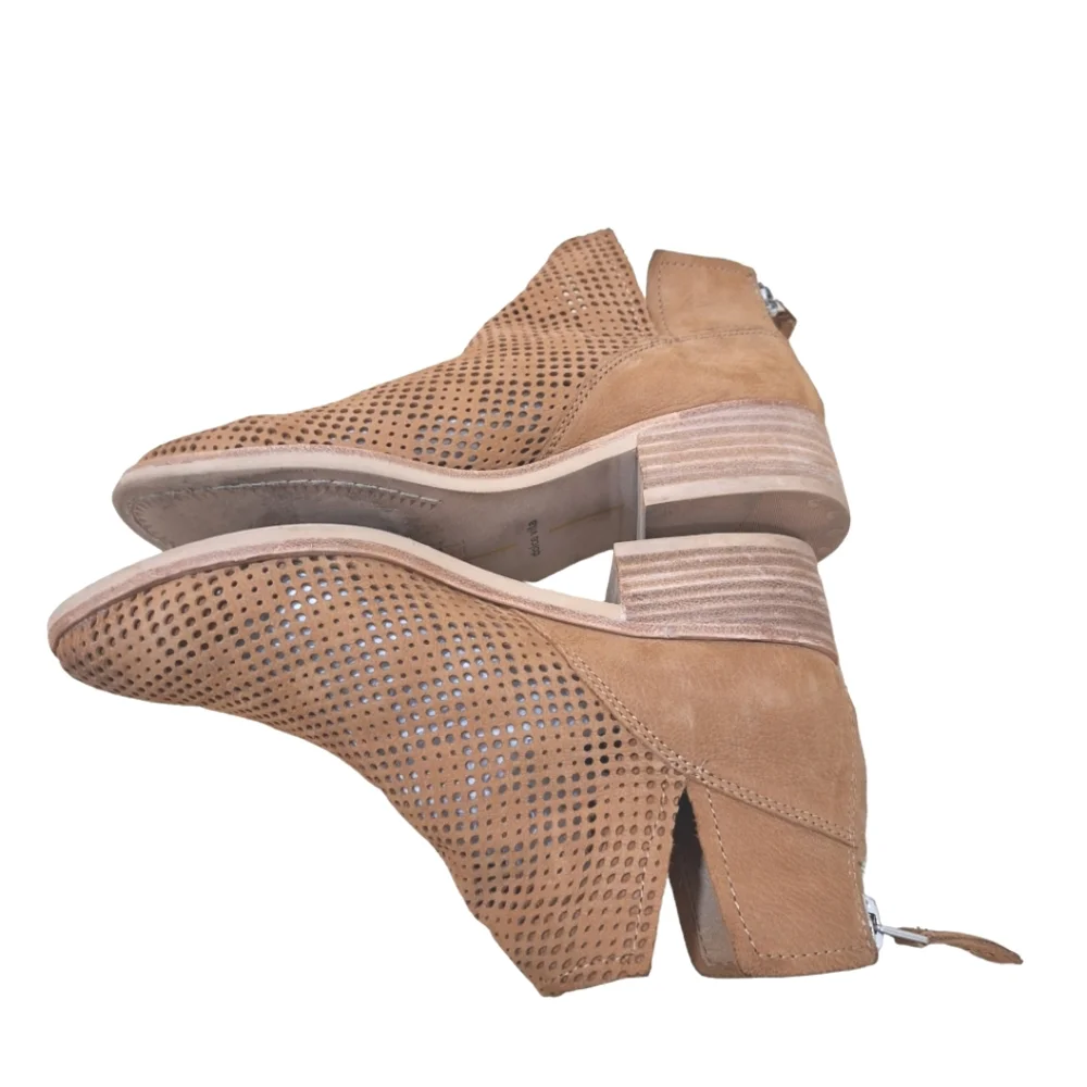 Dolce Vita Women's Tan Perforated Leather Ankle Boot Bootie Stacked Heel 7.5M